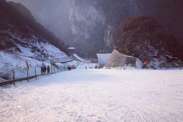 太白山滑雪場(chǎng)門(mén)票多少錢(qián)什么時(shí)候開(kāi)