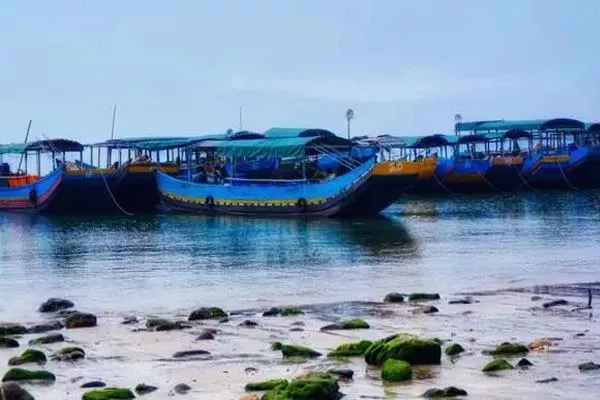 廣西京族三島<a href='http://m.carolinedutrey.com/' target=_blank>旅游攻略</a>